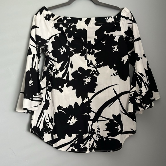 White House Black Market | Off the Shoulder Blouse - Picture 5 of 7